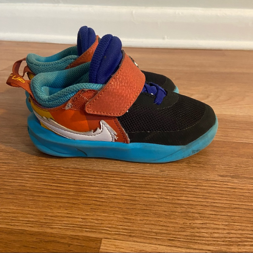 Youth Size 9C Nike Team Hustle D 10 SE x Space Jam: A New Legacy DH8054-001